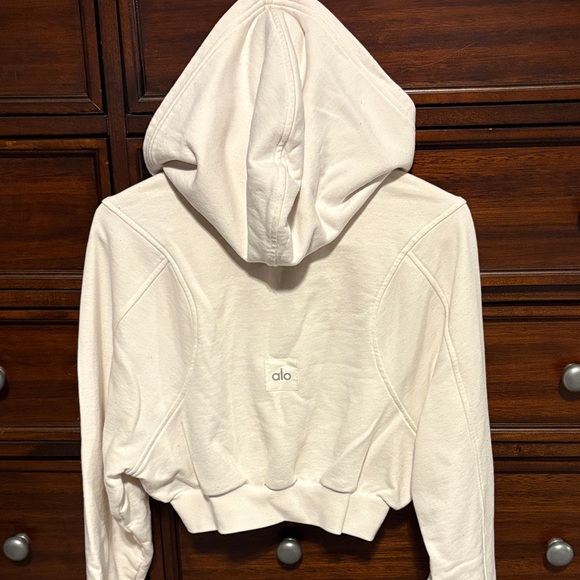 ALO Yoga Cream Cropped Zip-Up Hoodie - Picture 3 of 4